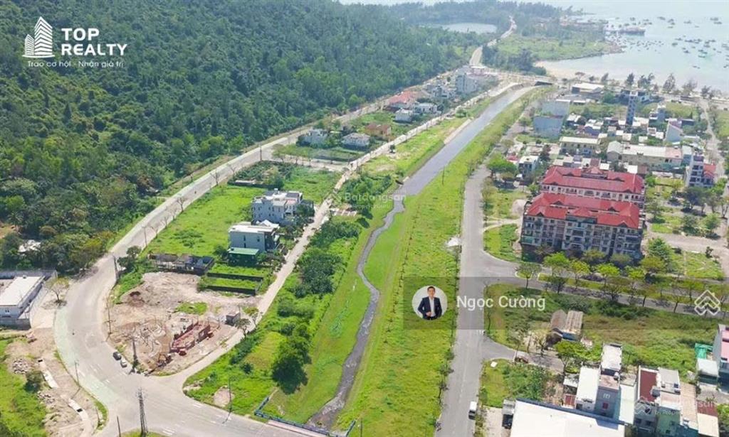 Hiếm có lô đất bt lê văn lương 400m2 view trực diện núi sơn trà phù hợp nghỉ dưỡng.  0938 155 ***