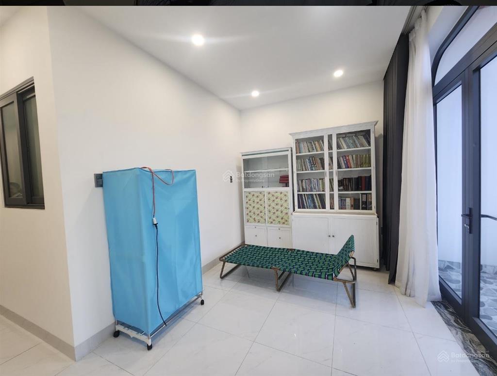 Nhà đẹp 3 tầng đường lý văn tố, sát biển mỹ khê  kinh doanh sầm uất   0938 155 ***