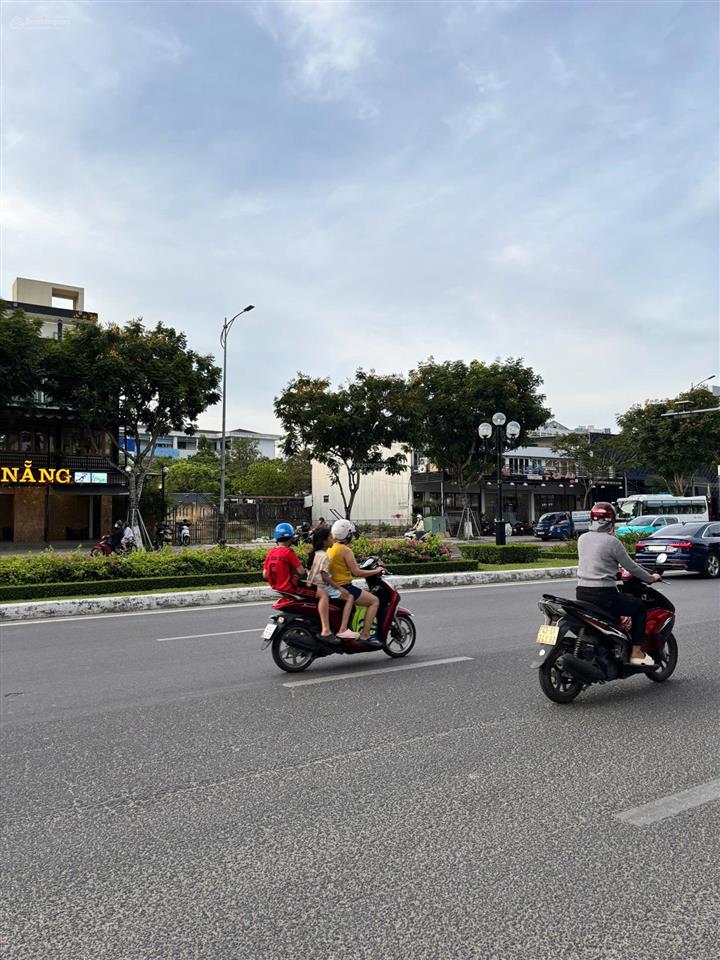 Siêu phẩm đất mt lê văn hiến  phù hợp xây dựng căn hộ 182m2 ngang 7m gía 14,3 tỷ  0938 155 ***