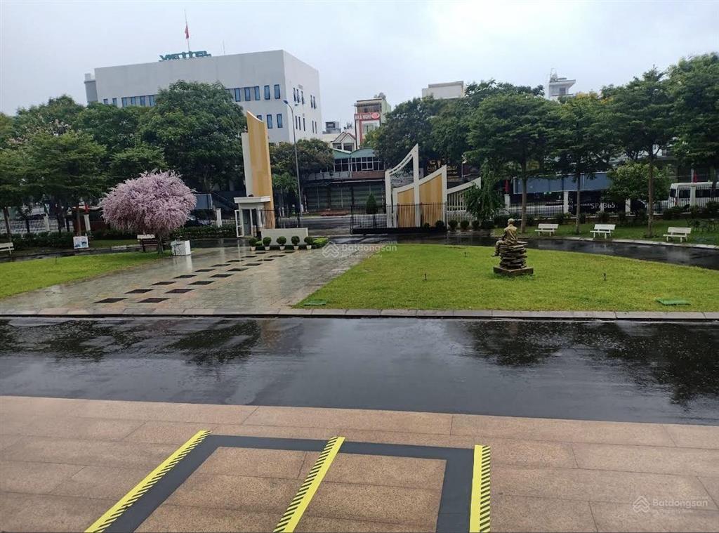 Siêu phẩm nhà 2mt xô viết nghệ tĩnh  dòng tiền ổn định, vị trí vip giá 1x tỷ  0938 155 ***