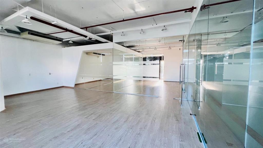 Siêu hiếm  bán tòa vp 8 tầng góc 2mt nguyễn hữu thọ 490m²  cho thuê gần 500tr/th,  0938 155 ***
