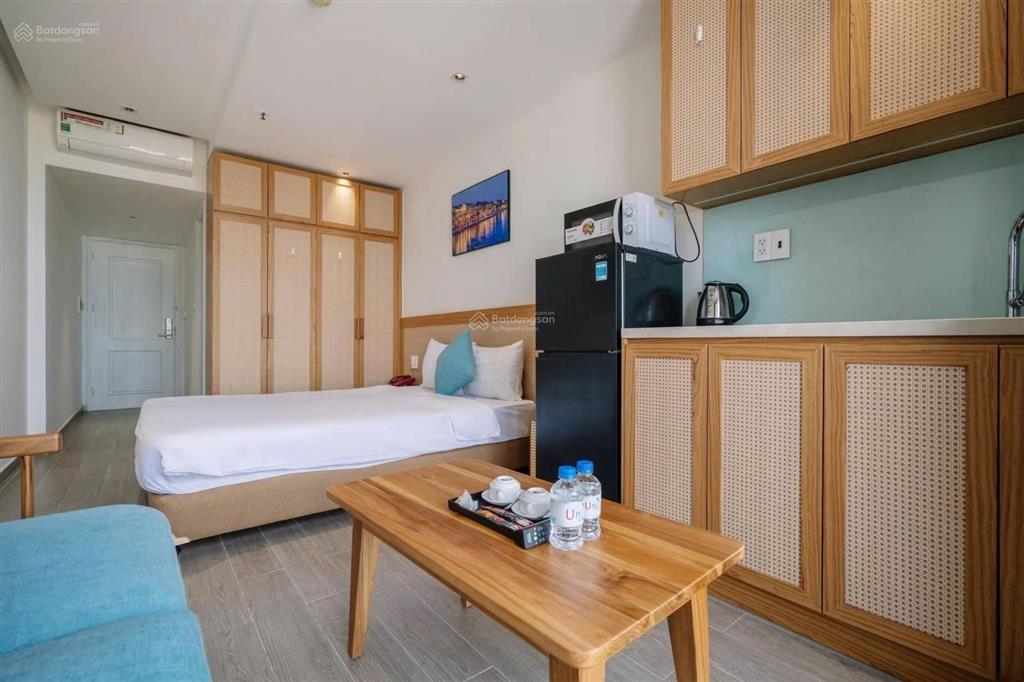 Tòa căn hộ dòng tiền đang cho thuê 200tr/th giá 46 tỷ  đường lớn hồ bơi view biển  0938 155 ***