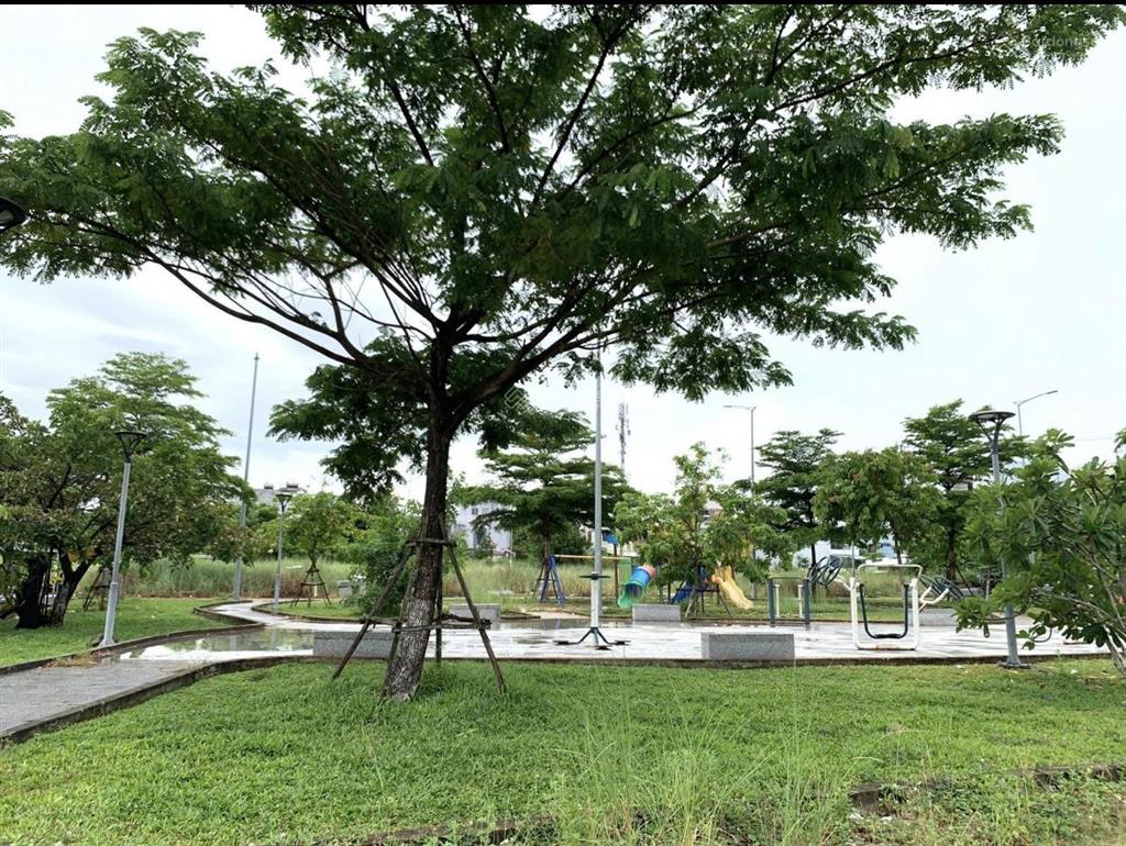 Bán đất đối diện công viên mt hoả sơn 5  chủ thiện chí bán giá 4.9 tỷ  0938 155 ***