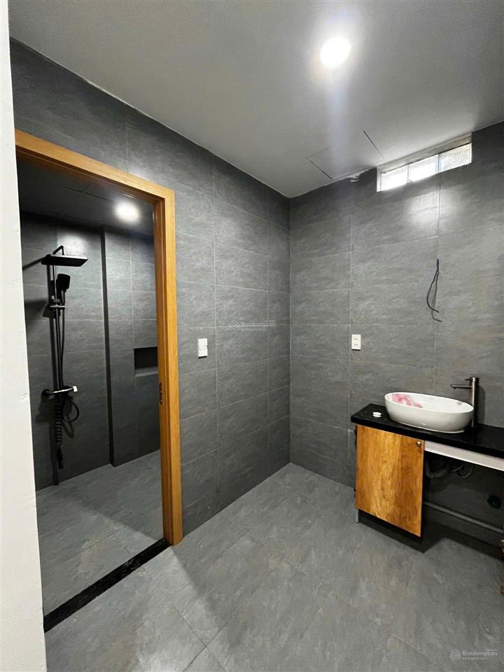 Hạ 600tr bán nhanh nhà kiệt đường chính hữu  cách đường 50m  cách biển mỹ khê 800m  0938 155 ***