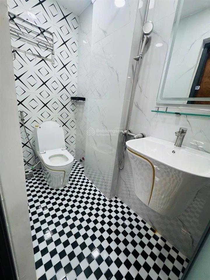 Bán nhà 5 tầng 41m 2 ,4pn,5wc
6,5 tỷ tl