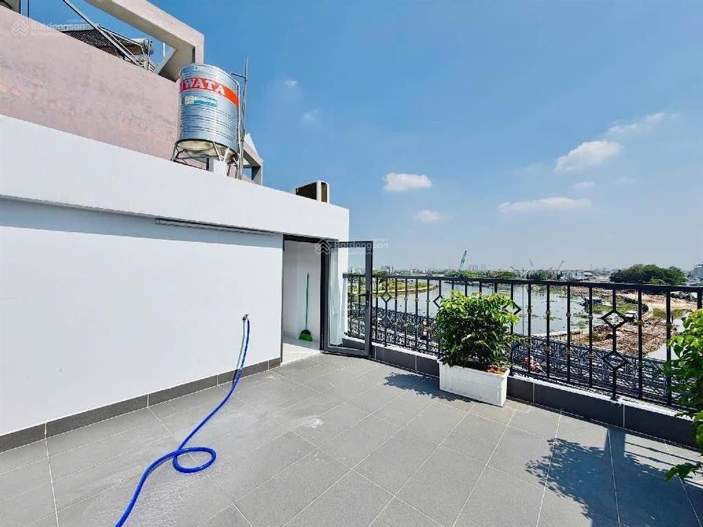 Thiết kế hiện đại,tối ưu diện tích, xây dựng mới wiew sông cực kì mát 5 tầng.4pn.3wc,sân th