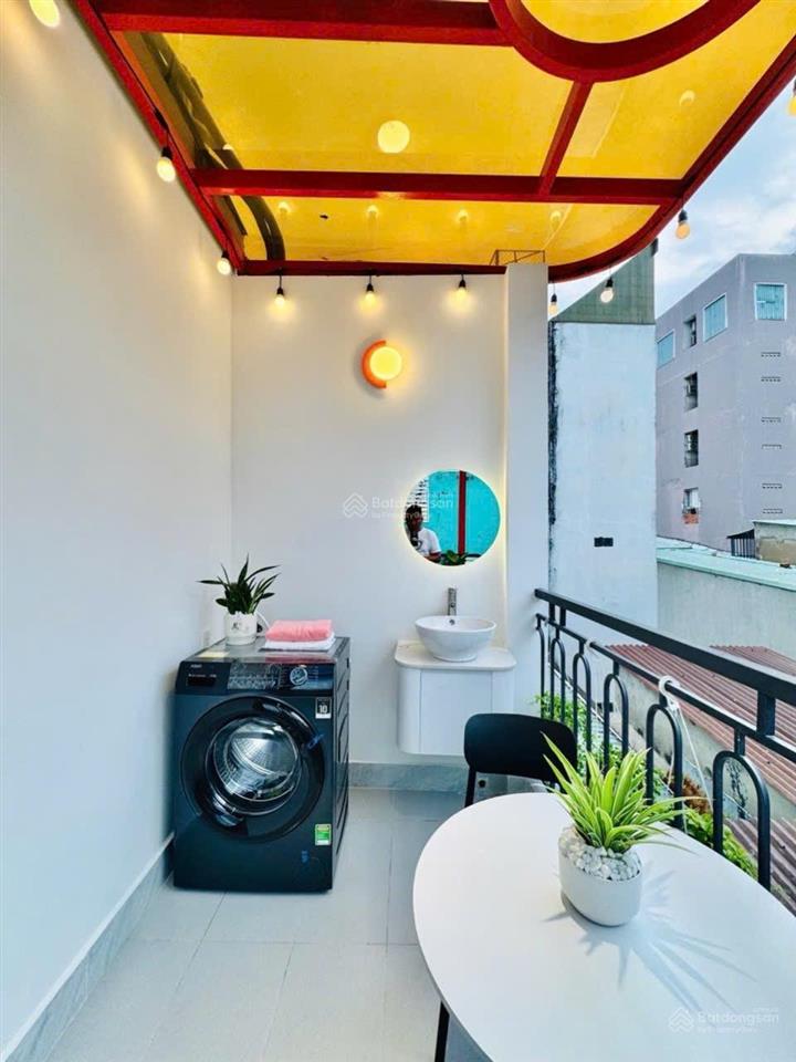 4 tỷ 3 tl cho siêu phẩm mini giá mềm (3 tầng,3 pn,3wc,sân thượng,nội thất xô vi