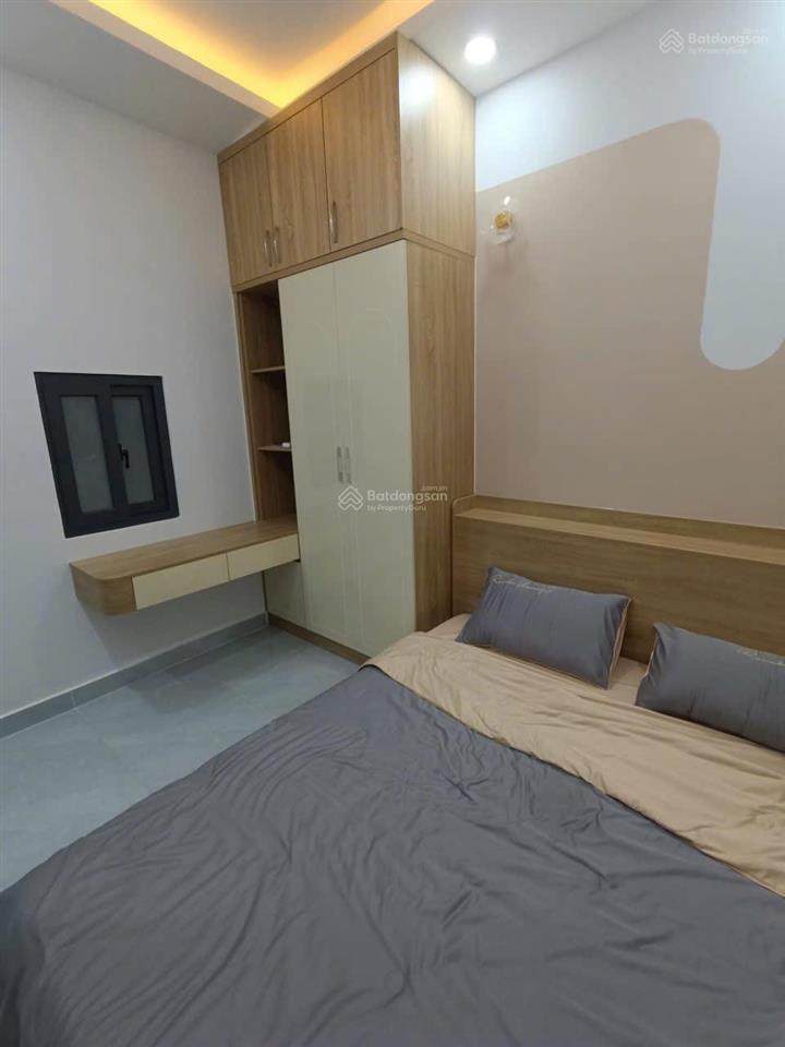 3,89. bớt nhẹ
+dt 4x8 ...sd #67m *2pn, 2wc ,sổ hoàn công vuông vức