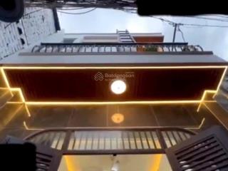 3,89. bớt nhẹ
+dt 4x8 ...sd #67m *2pn, 2wc ,sổ hoàn công vuông vức