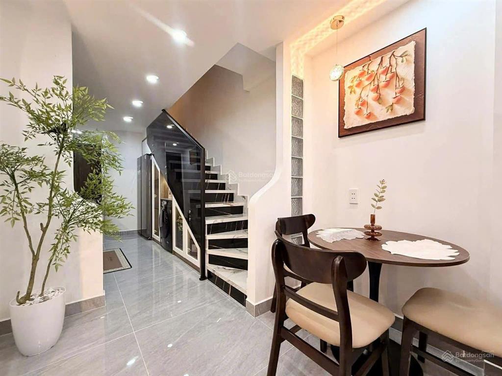 6.379 tỷ  trần văn kỷ,quận bình thạnh  diện tích 41m2  3 tầng xe hơi 4 chỗ tới cửa.