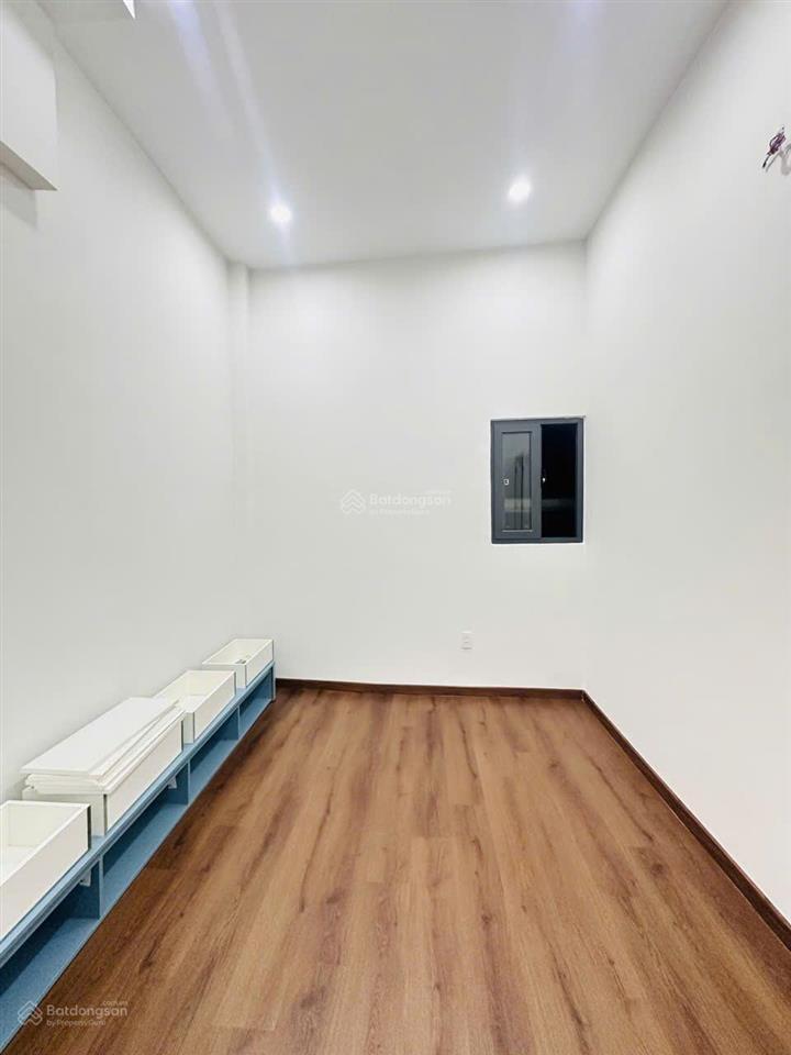 Khu vip bình thạnh  giáp quận 1  nguyễn cửu vân  2pn 2wc  sổ vuông a4  5,55 tỷ