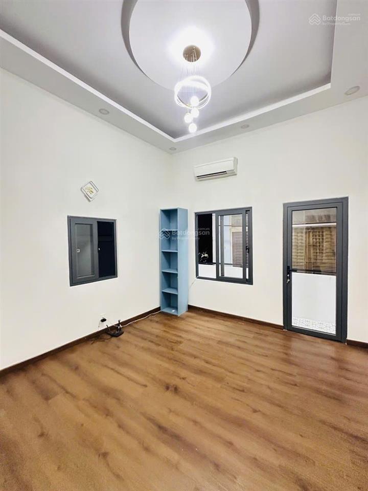 Khu vip bình thạnh  giáp quận 1  nguyễn cửu vân  2pn 2wc  sổ vuông a4  5,55 tỷ