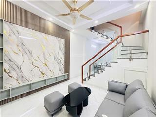 Khu vip bình thạnh  giáp quận 1  nguyễn cửu vân  2pn 2wc  sổ vuông a4  5,55 tỷ