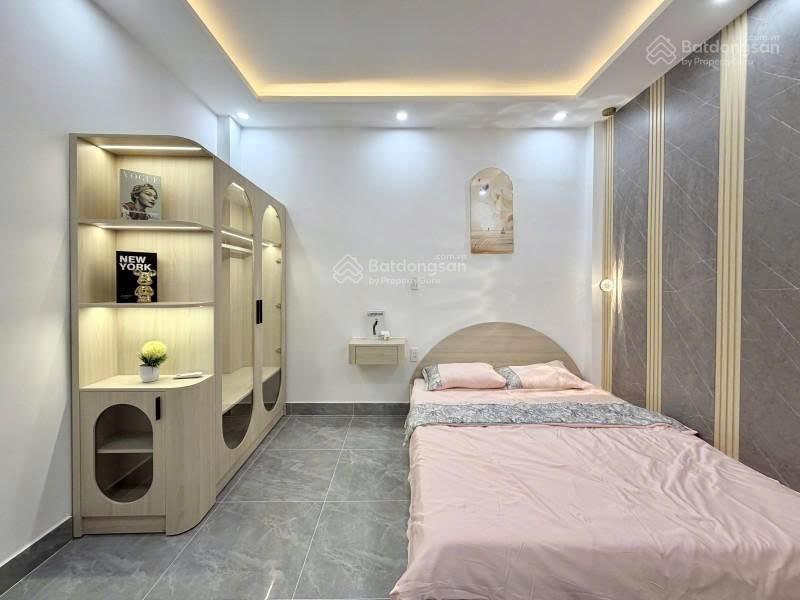 Ngay nguyễn văn đậu  cạnh đh văn lang 31m2  3 tầng  3 pn / sân thượng  full nội thất  5.98 tỷ