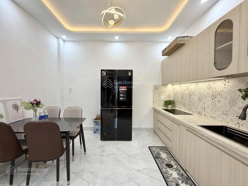 Ngay nguyễn văn đậu  cạnh đh văn lang 31m2  3 tầng  3 pn / sân thượng  full nội thất  5.98 tỷ