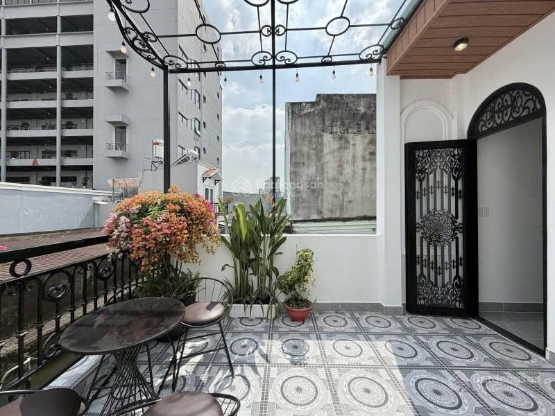 Ngay nguyễn văn đậu  cạnh đh văn lang 31m2  3 tầng  3 pn / sân thượng  full nội thất  5.98 tỷ