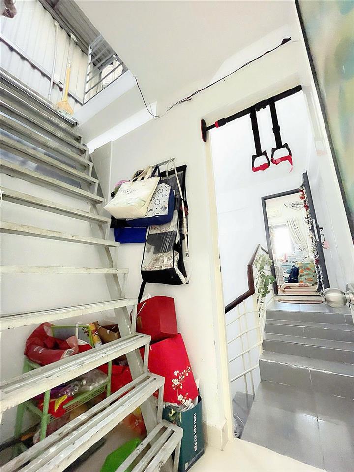 Bán gấp nhà đẹp hẻm 2 sẹc cách mạng tháng 8, tân bình 6,2 tỷ