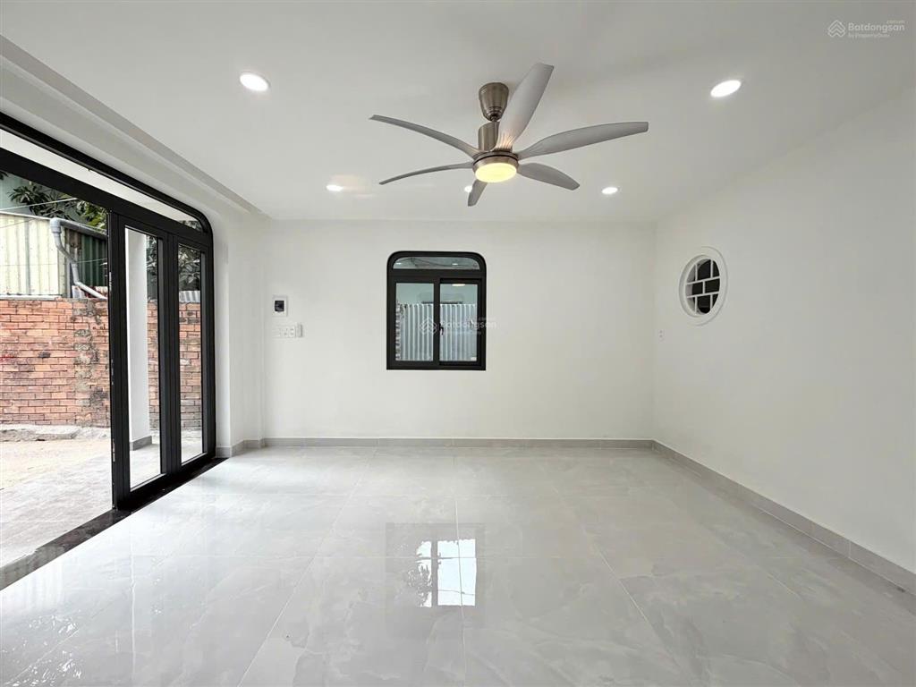 Nguyễn thiện thuật, bình thạnh  66m² (4.5x14)  2 tầng mới  3 pn  đường trước nhà 8m  7.5 tỷ.