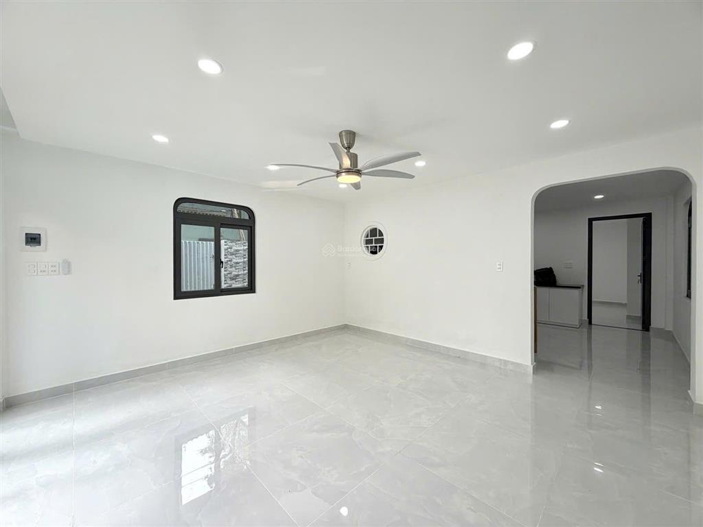 Nguyễn thiện thuật, bình thạnh  66m² (4.5x14)  2 tầng mới  3 pn  đường trước nhà 8m  7.5 tỷ.