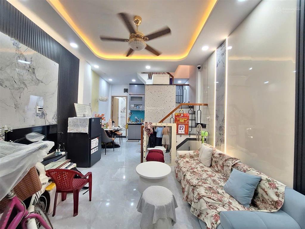 Nhà mới đẹp như bức tranh  mang tên chu văn an  bình thạnh. 5,99 tỷ  nở hậu