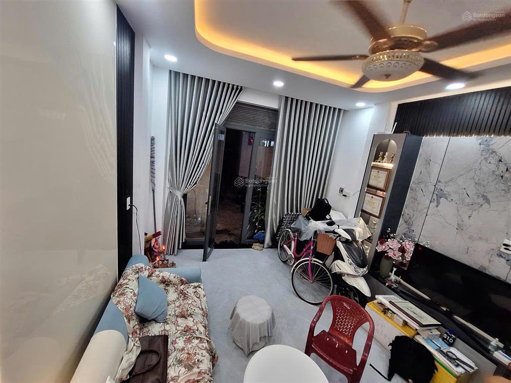 Nhà mới đẹp như bức tranh  mang tên chu văn an  bình thạnh. 5,99 tỷ  nở hậu