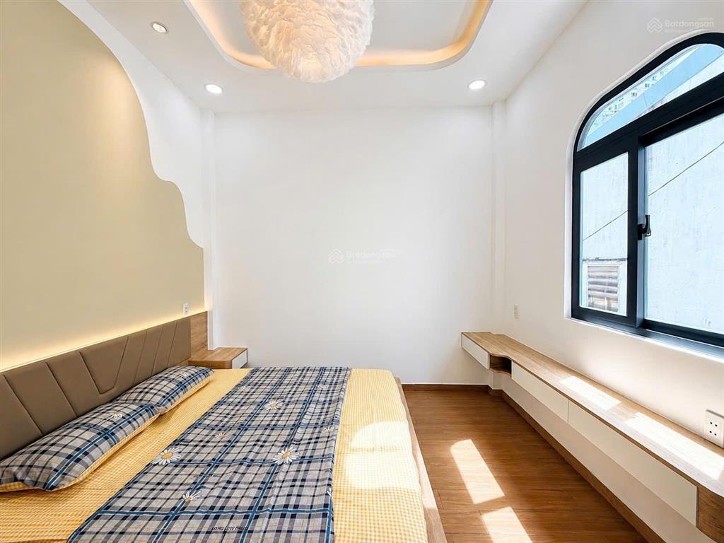 Vip ngay cầu thủ thiêm  hàng xóm khu đô thị sala  43m nở hậu, 2 tầng 3pn full nội thất 5.99t.