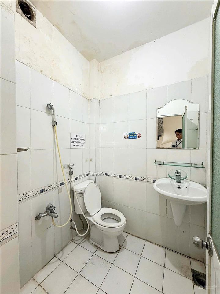 Hxh sát mặt tiền đ.thích quảng đức, phường 04, phú nhuận  4 tầng  4pn 4wc  9.5 tỷ
