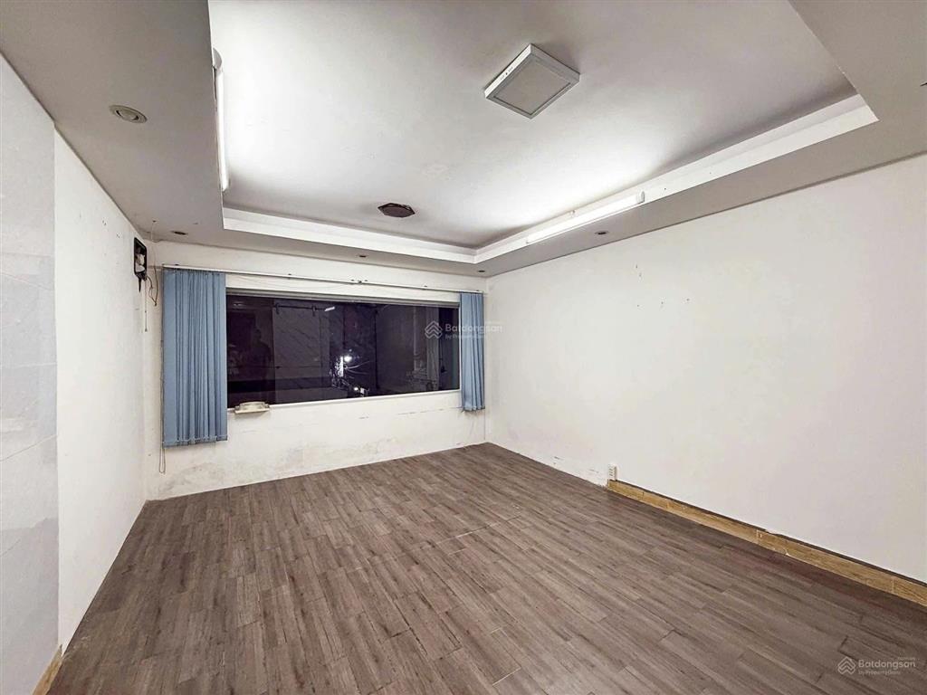 Hxh sát mặt tiền đ.thích quảng đức, phường 04, phú nhuận  4 tầng  4pn 4wc  9.5 tỷ