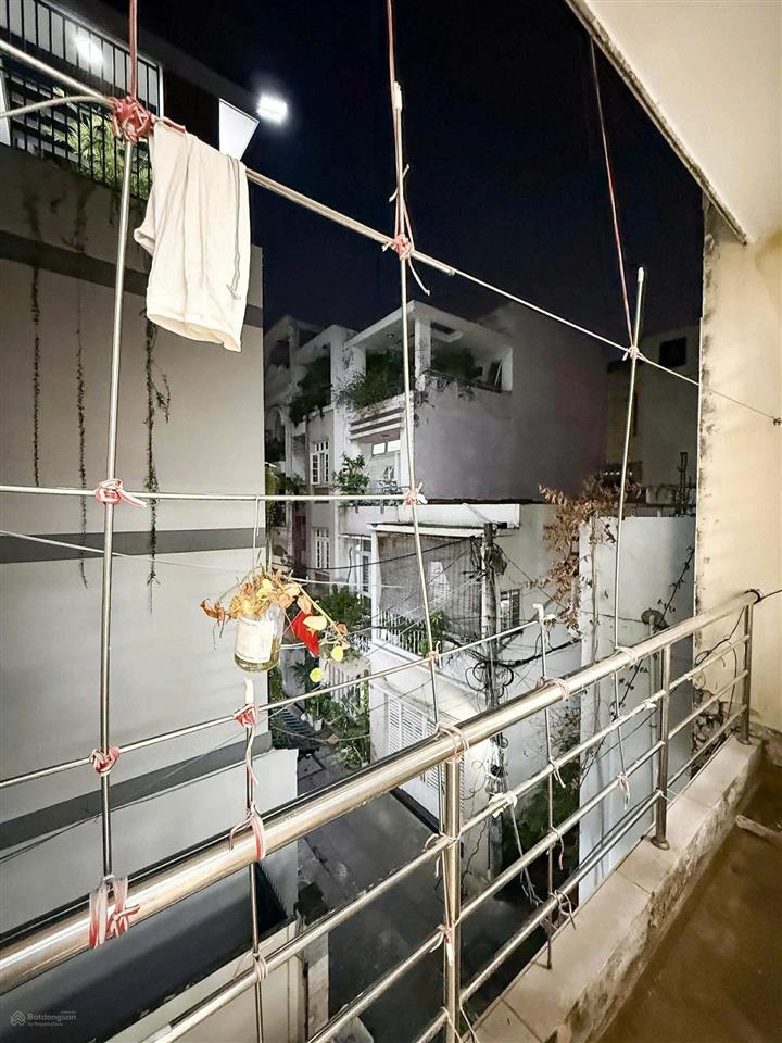 Hxh sát mặt tiền đ.thích quảng đức, phường 04, phú nhuận  4 tầng  4pn 4wc  9.5 tỷ
