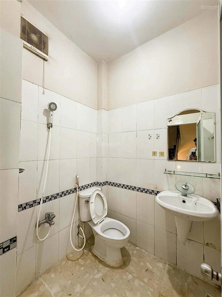 Hxh sát mặt tiền đ.thích quảng đức, phường 04, phú nhuận  4 tầng  4pn 4wc  9.5 tỷ