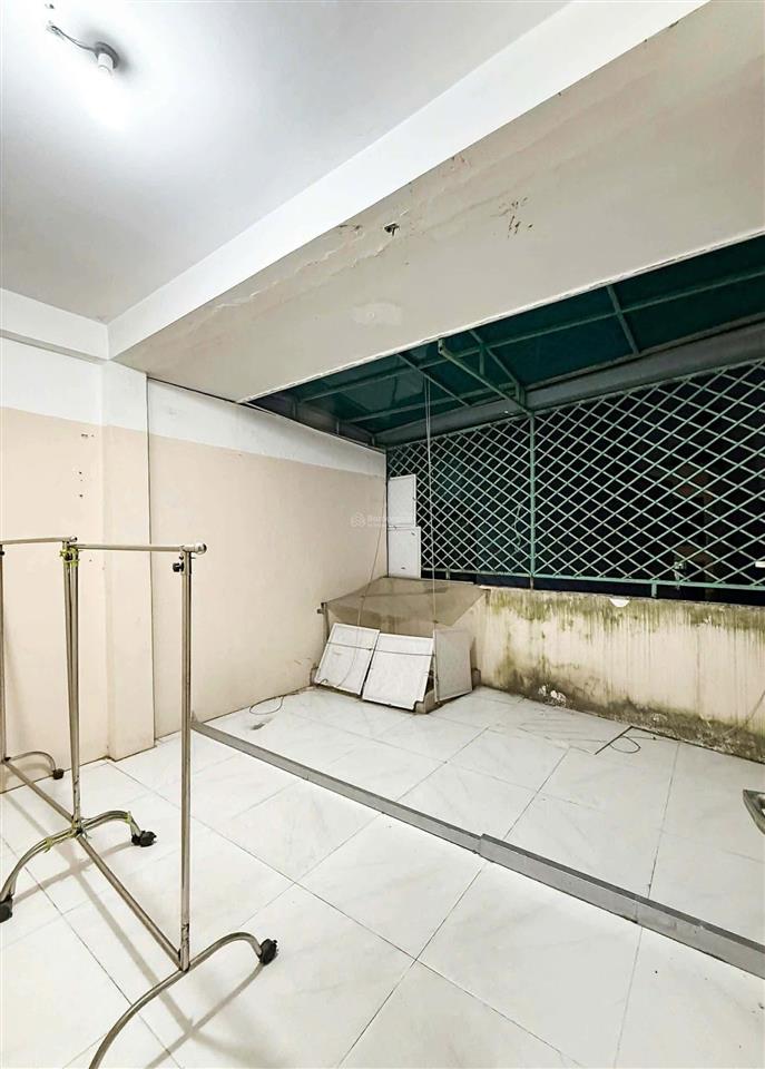 Hxh sát mặt tiền đ.thích quảng đức, phường 04, phú nhuận  4 tầng  4pn 4wc  9.5 tỷ