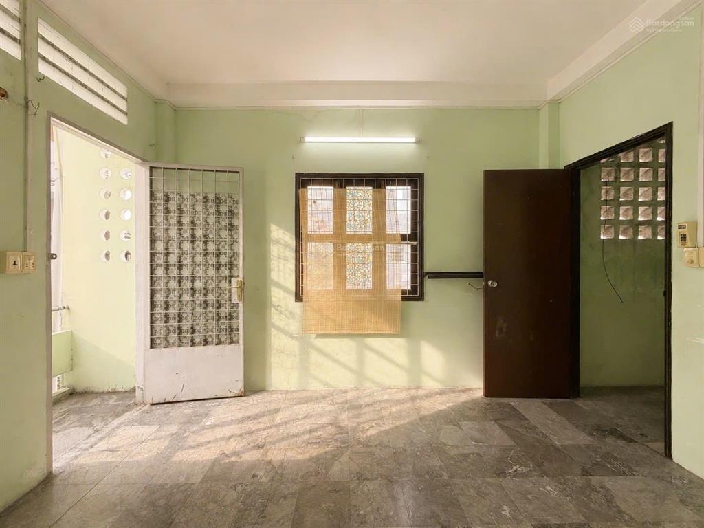 Hoàng hoa thám  bình thạnh  50m2  trệt, 2 lầu có sân thượng  hẻm ba gác  6.45 tỷ.