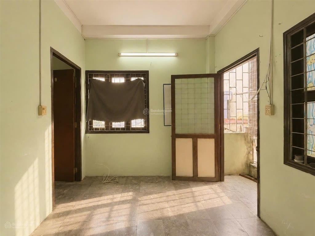 Hoàng hoa thám  bình thạnh  50m2  trệt, 2 lầu có sân thượng  hẻm ba gác  6.45 tỷ.