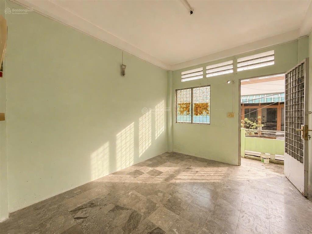 Hoàng hoa thám  bình thạnh  50m2  trệt, 2 lầu có sân thượng  hẻm ba gác  6.45 tỷ.