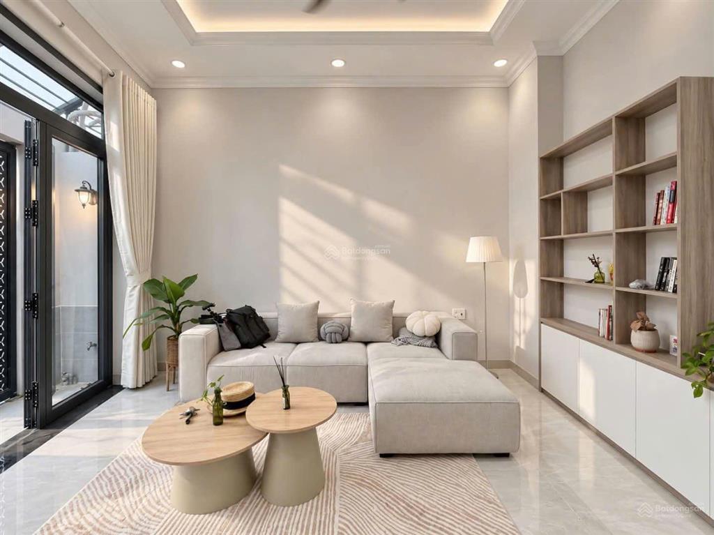 Bán nhà hiệp bình  thủ đức, 57m2 , 5 tầng, có thang máy, 2 mặt hẻm oto, 8,5 tỷ, full nôi thất