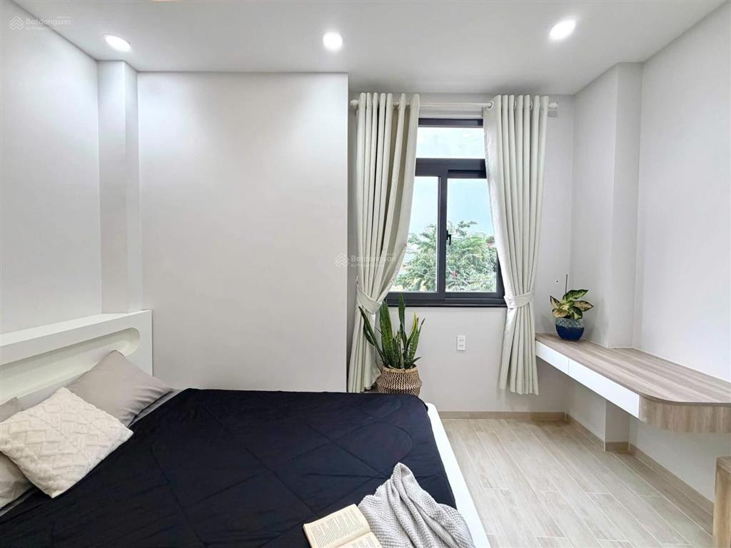 Bán nhà hiệp bình  thủ đức, 57m2 , 5 tầng, có thang máy, 2 mặt hẻm oto, 8,5 tỷ, full nôi thất