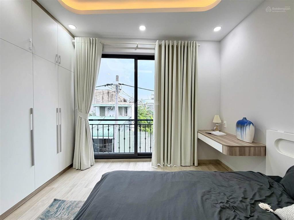 Bán nhà hiệp bình  thủ đức, 57m2 , 5 tầng, có thang máy, 2 mặt hẻm oto, 8,5 tỷ, full nôi thất