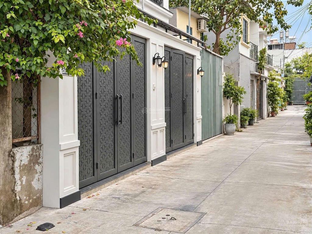 Bán nhà hiệp bình  thủ đức, 57m2 , 5 tầng, có thang máy, 2 mặt hẻm oto, 8,5 tỷ, full nôi thất
