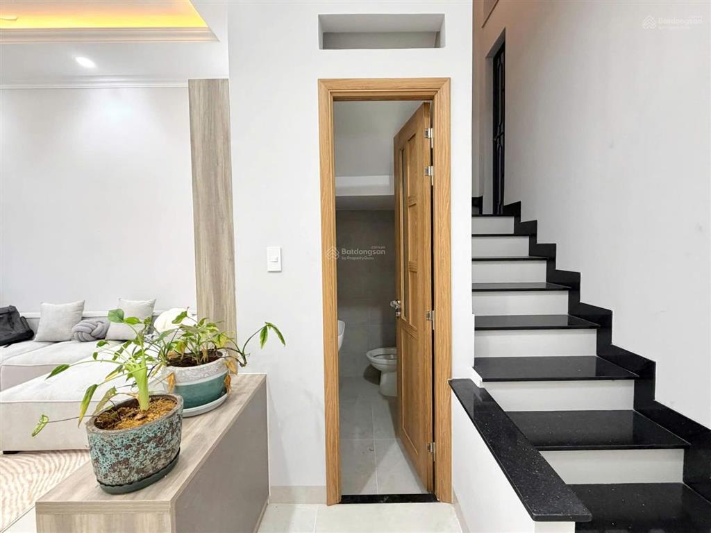 Bán nhà hiệp bình  thủ đức, 57m2 , 5 tầng, có thang máy, 2 mặt hẻm oto, 8,5 tỷ, full nôi thất