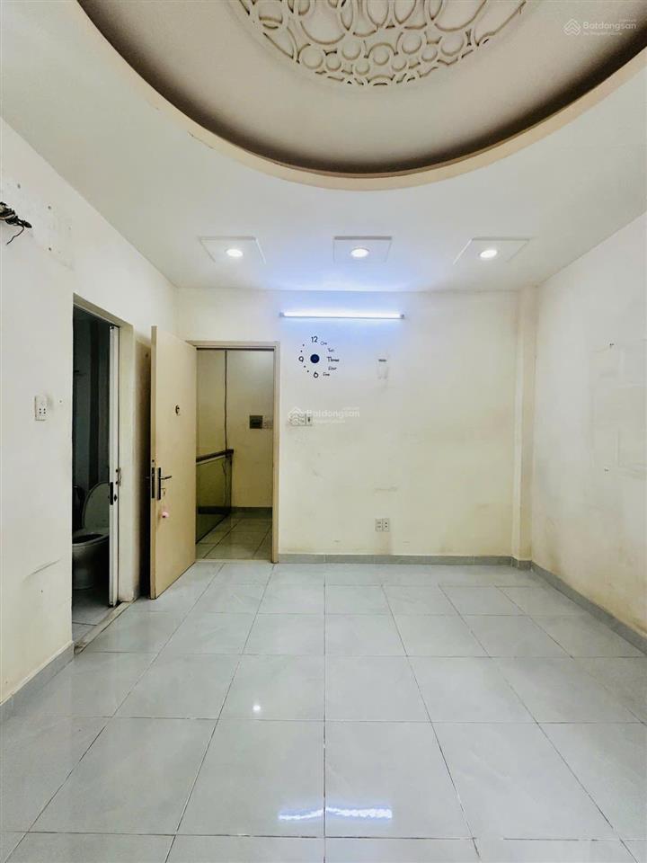 Sát phan xích long  nhà 5 tầng, 3pn  nở hậu đẹp  chỉ 5,75 tỷ!