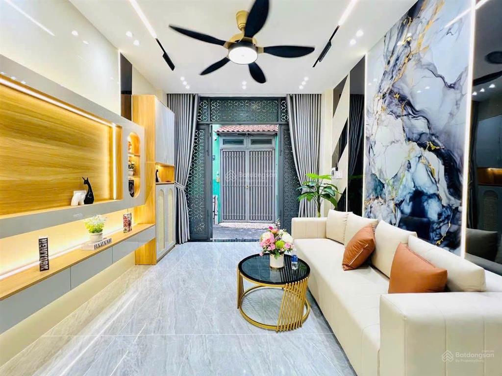 Nhà đẹp gò vấp ngay công viên làng hoa full nội thất cao cấp chỉ 4,3 tỷ!