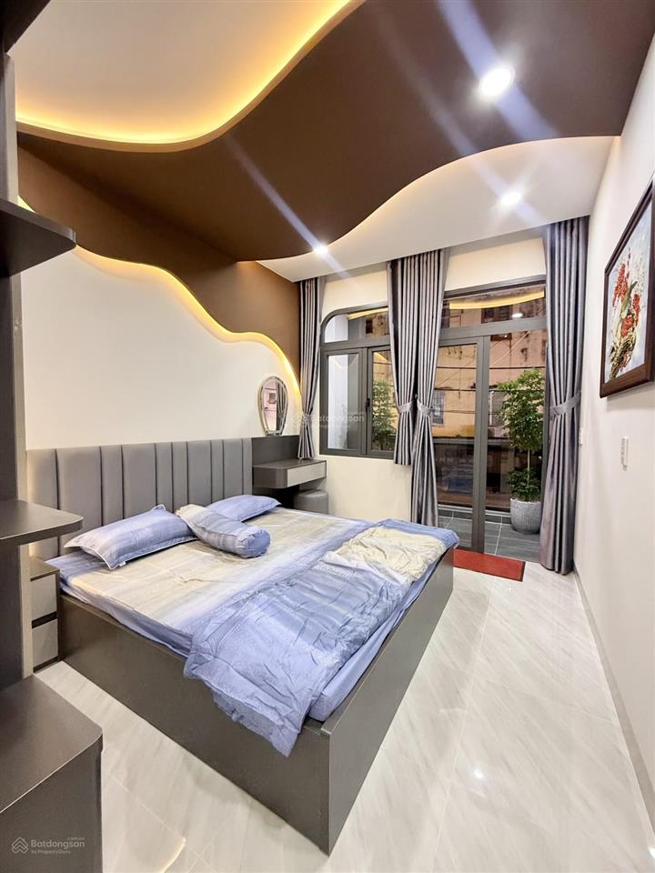 Nhà mặt tiền  phùng văn cung, phú nhuận 10.9 tỷ  39m2