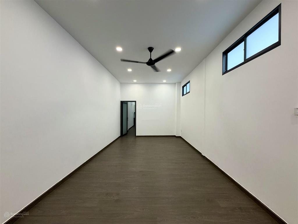 Nhà mặt tiền phú nhuận  61m2  10.8 tỷ  ô tô ngủ trong nhà  sát quận 1