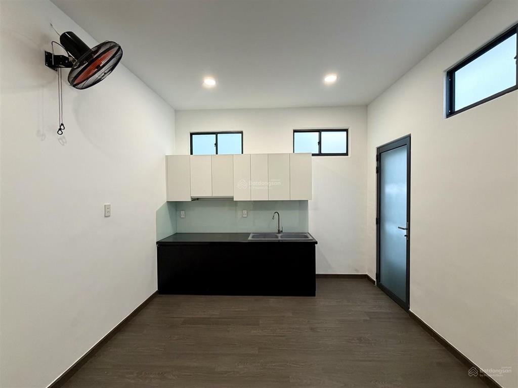 Nhà mặt tiền phú nhuận  61m2  10.8 tỷ  ô tô ngủ trong nhà  sát quận 1