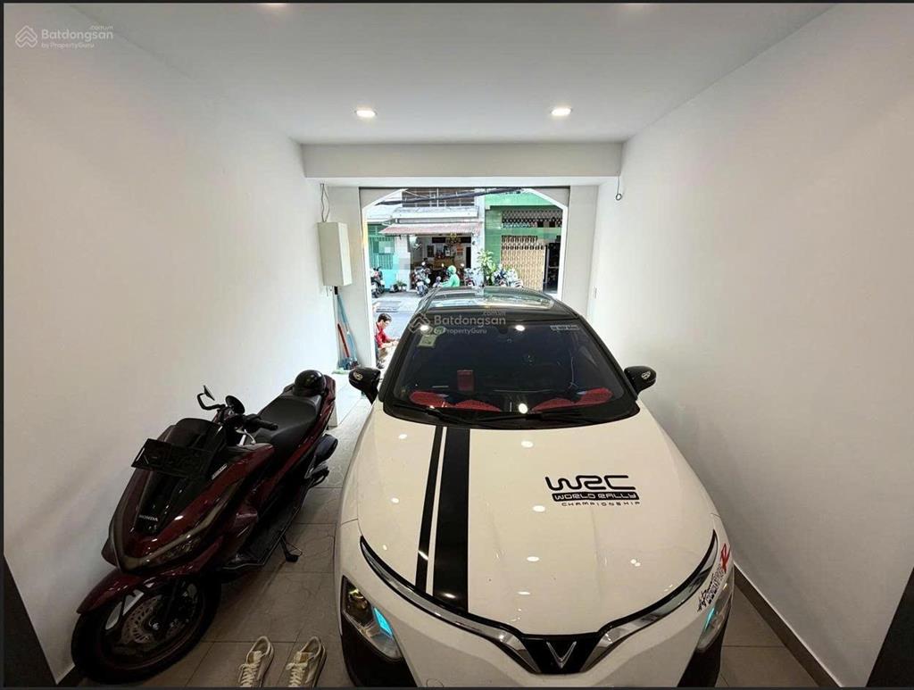 Nhà mặt tiền phú nhuận  61m2  10.8 tỷ  ô tô ngủ trong nhà  sát quận 1