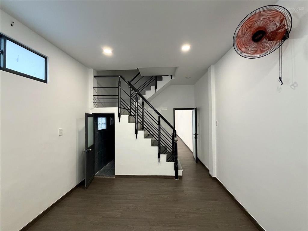 Nhà mặt tiền phú nhuận  61m2  10.8 tỷ  ô tô ngủ trong nhà  sát quận 1