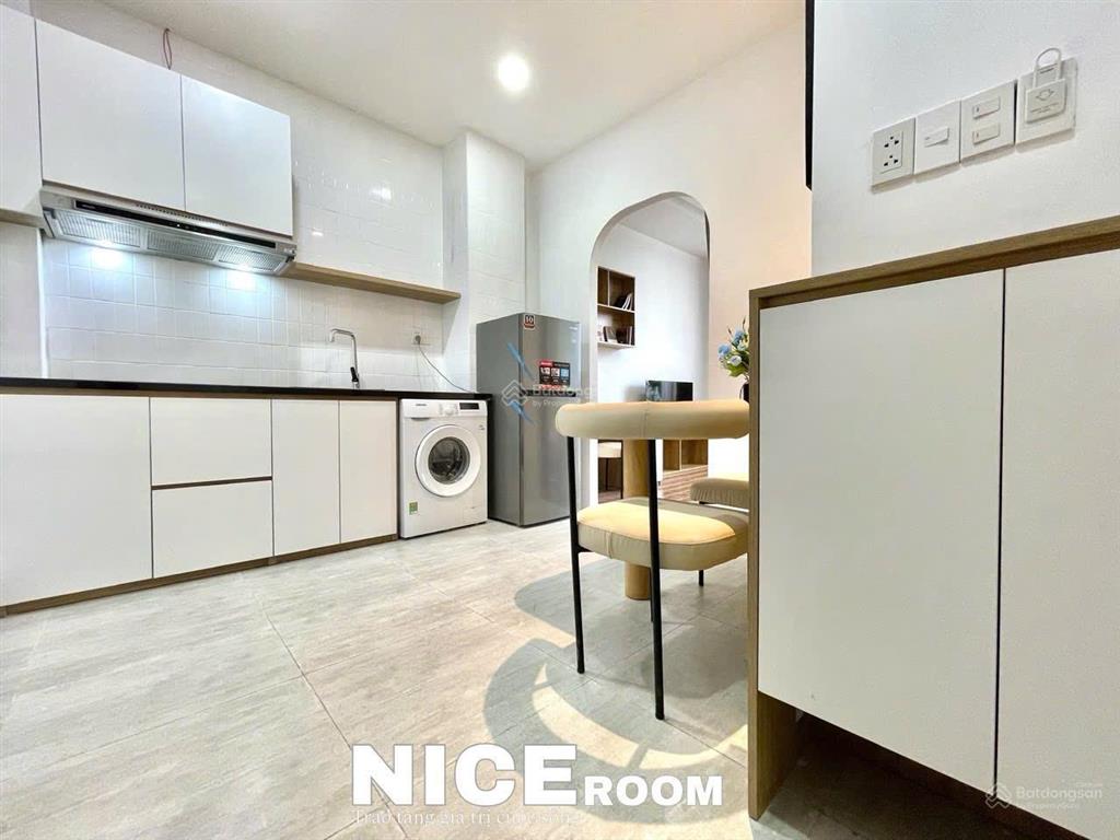 Căn hộ 1pn tách bếp, ban công view bờ kè nguyễn bỉnh khiêm q1