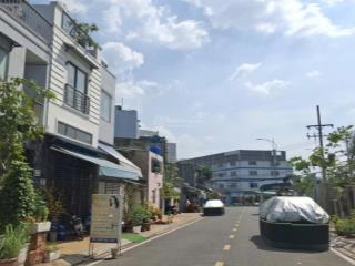 Nhà mặt tiền tên lửa, 1 trệt 1 lầu 4x11.5m, cách aeon 300m, nhỉnh 6 tỷ