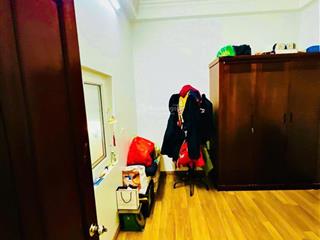 Bán nhà hoang cầu đống đa, ô tô qua nhà, cách 1 nhà ra ô tô tránh. sổ 42m2 vuông đẹp 5t giá 17.2