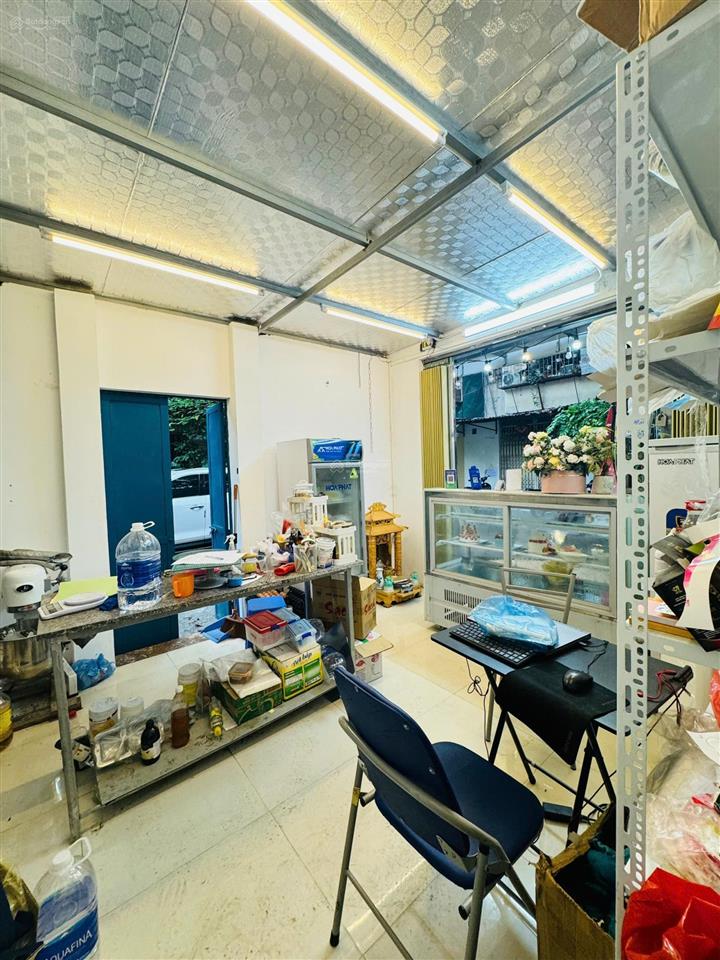 Chính chủ trống mặt bằng kinh doanh nhà 11 b20 ngõ 1 nghĩa tân 25m² chỉ 9 triệu